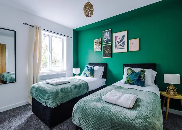 Luxury 2 Bedroom Apartment With Free Parking In Formby Village By Greenstay Serviced Accommodation - Perfect For Couples, Friends & Families & Business Travellers - Dog Friendly - 6