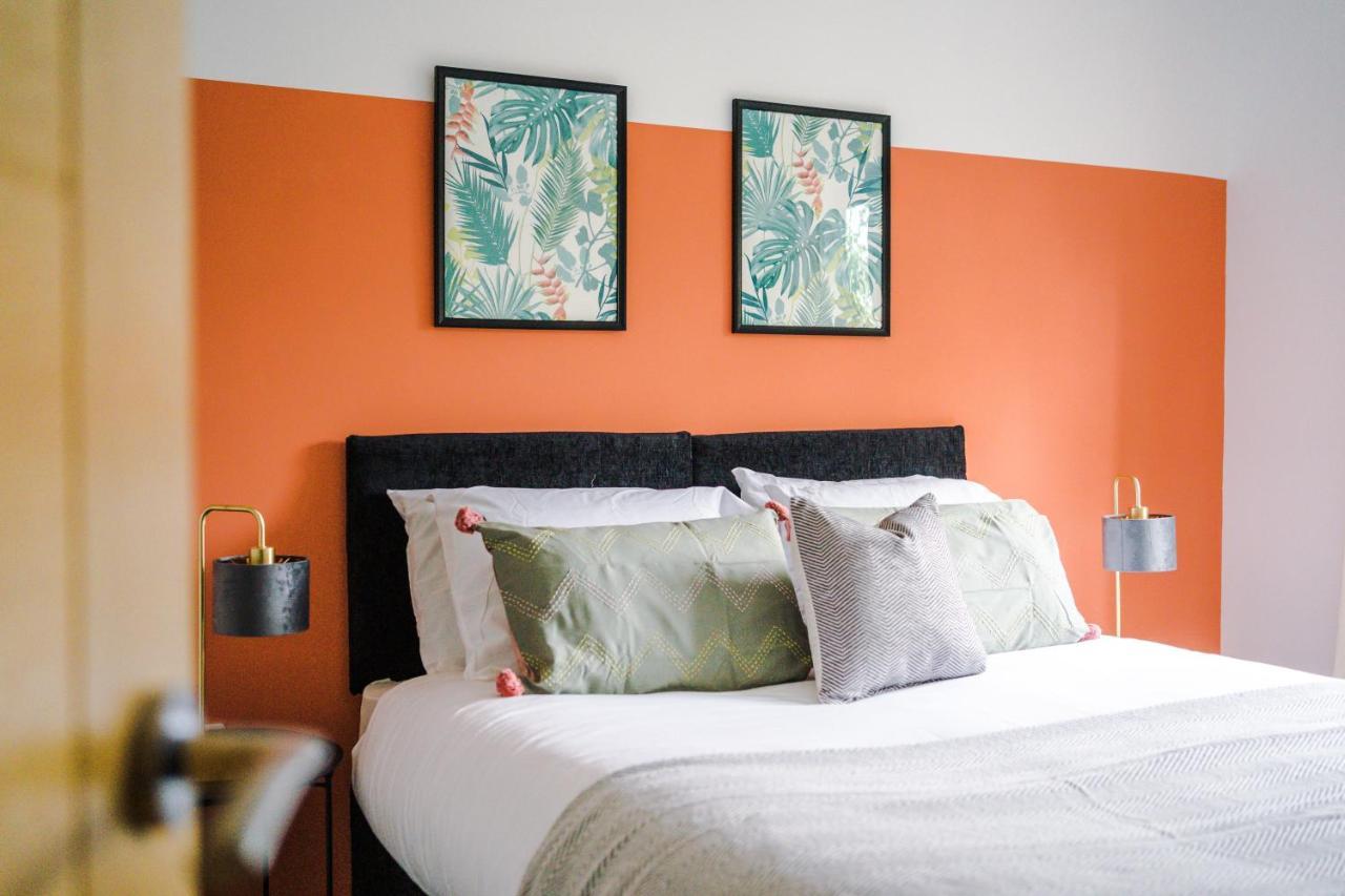 Greenstay Village: Cozy 2-bedroom With Free Parking Formby